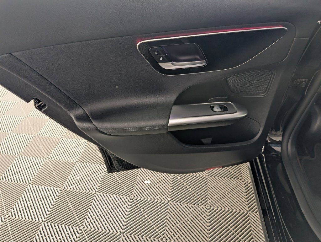 Used 2024 Mercedes-Benz C 300 Sedan image 26