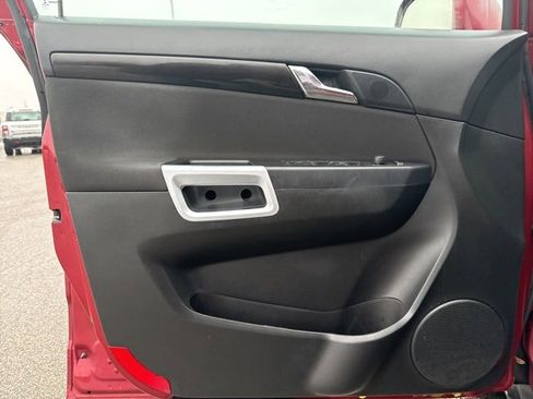 Used 2013 Chevrolet Captiva Sport LS image 12