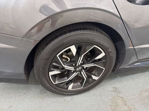 Used 2025 Hyundai Sonata SEL FWD image 9