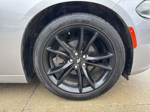 Used 2018 Dodge Charger SXT w/ Blacktop Package RWD image 48