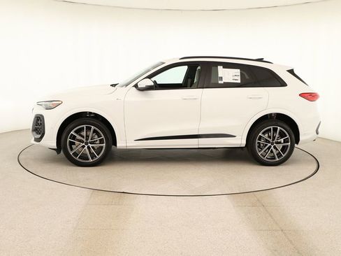 New 2026 Audi Q5 Premium Plus AWD/4WD image 2