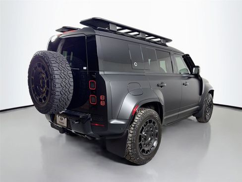New 2026 Land Rover Defender 110 OCTA AWD/4WD image 5