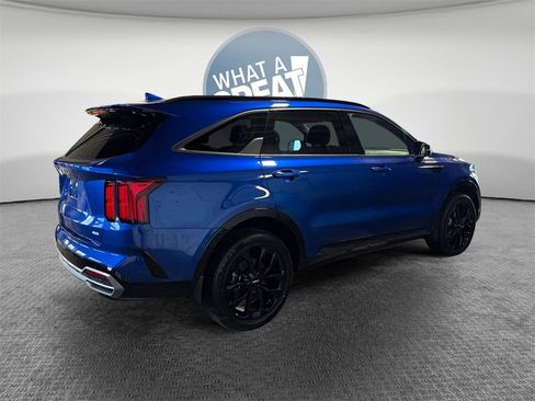 Certified 2023 Kia Sorento SX image 3