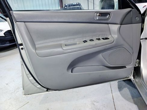 Used 2003 Toyota Camry LE image 13