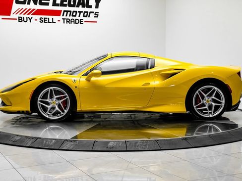 Used 2022 Ferrari F8 Tributo RWD image 13