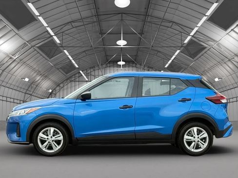 Used 2022 Nissan Kicks S FWD image 4