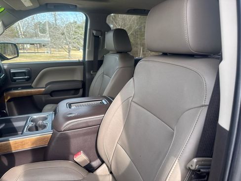 Used 2018 Chevrolet Silverado 1500 LTZ w/ Texas Edition image 13