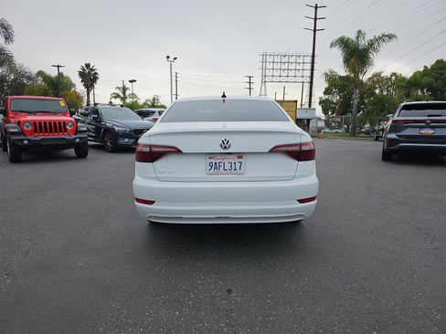 Used 2021 Volkswagen Jetta SEL image 6