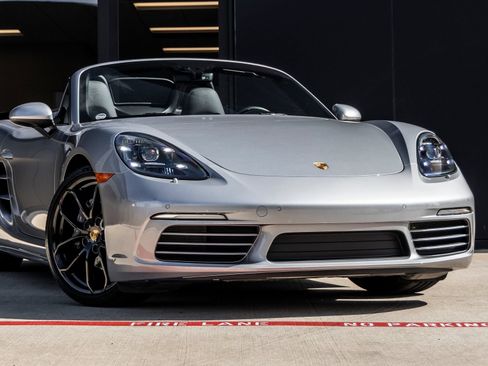 Certified 2024 Porsche 718 Boxster RWD image 9
