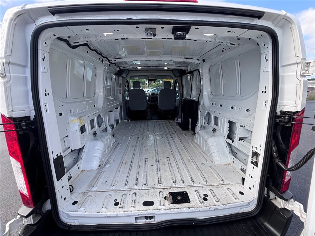 Used 2019 Ford Transit 250 130 Low Roof RWD image 17