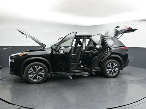 Used 2023 Nissan Rogue SV image 28