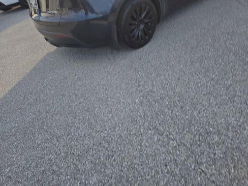 Used 2024 Tesla Model Y Long Range image 10