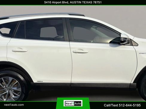 Used 2018 Toyota RAV4 XLE image 5