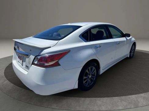 Used 2015 Nissan Altima 2.5 S w/ Special Edition Package FWD image 6