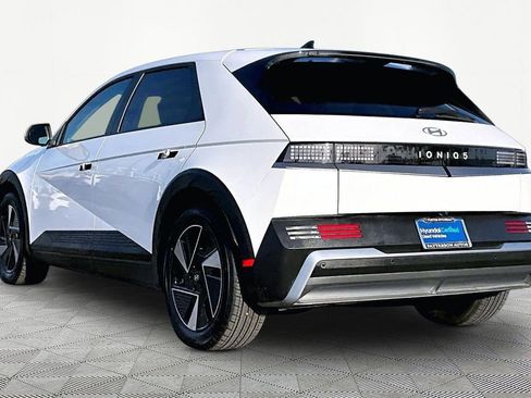 Certified 2025 Hyundai Ioniq 5 SE image 6