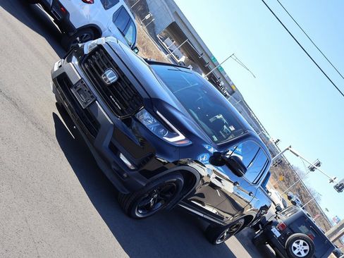 Certified 2021 Honda Ridgeline Black Edition image 3
