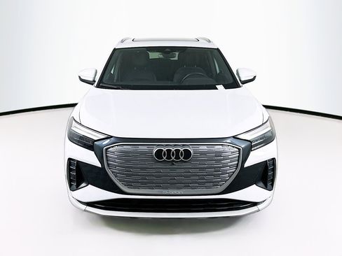 Used 2023 Audi Q4 e-tron Premium Plus w/ Premium Plus image 2