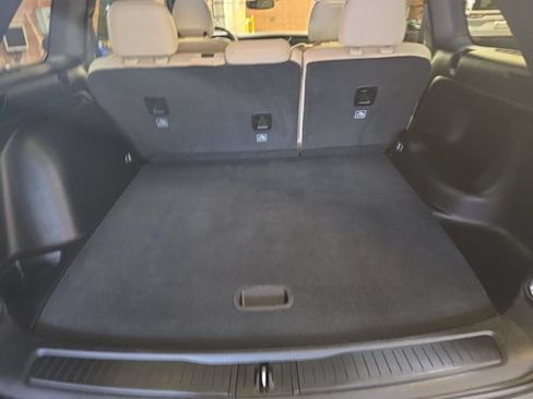 Used 2023 Jeep Grand Cherokee Limited RWD image 13