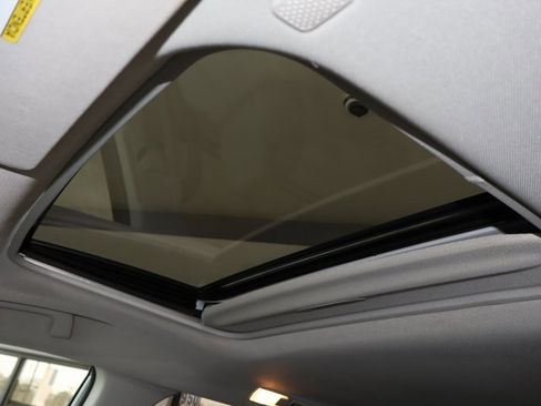 Used 2021 Toyota Sienna XLE image 30