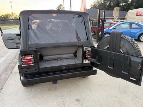 Used 1998 Jeep Wrangler Sport image 10