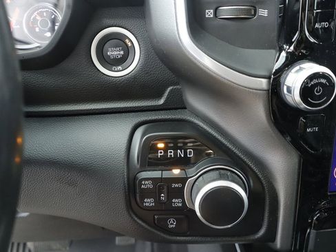 Used 2020 RAM 1500 Big Horn AWD/4WD image 25
