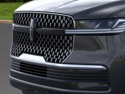 New 2026 Lincoln Navigator L Reserve image 17