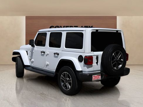 Used 2023 Jeep Wrangler Unlimited Sahara w/ LED Lighting Group AWD/4WD image 3