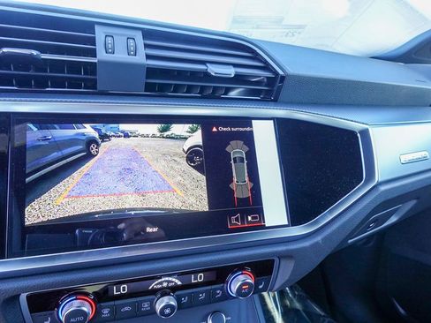 New 2025 Audi Q3 2.0T Premium w/ Convenience Package image 24