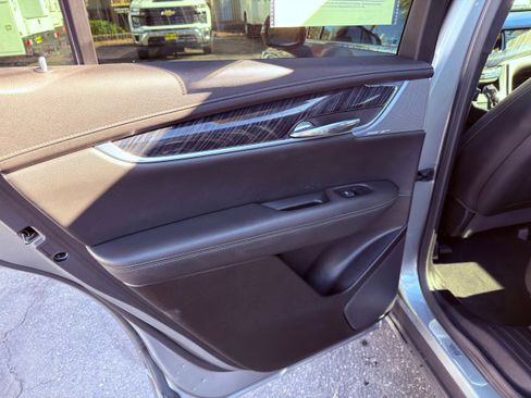Used 2024 Cadillac XT6 Premium Luxury image 20