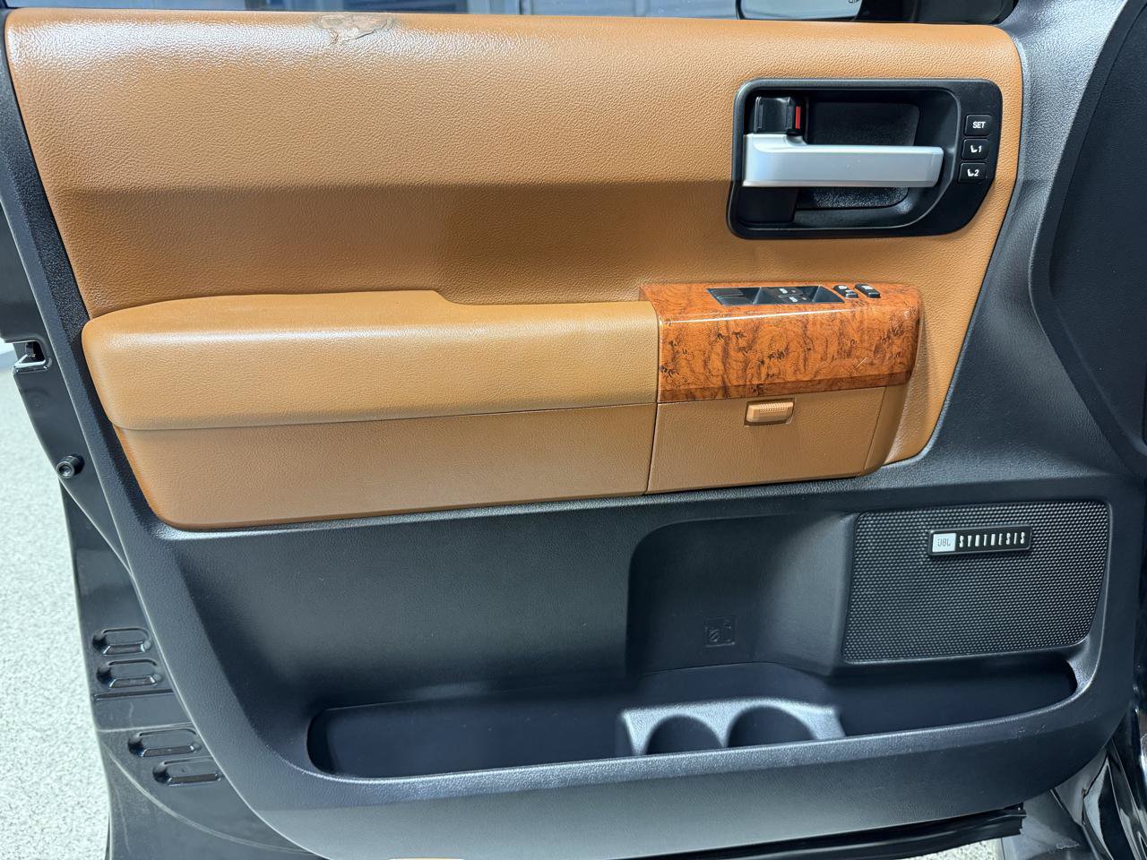 Used 2018 Toyota Sequoia Platinum w/ Carpet Mat Package AWD/4WD image 12
