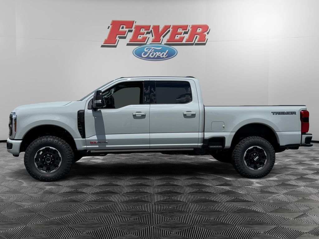 New 2026 Ford F350 Lariat w/ Tremor Off-Road Package AWD/4WD image 4