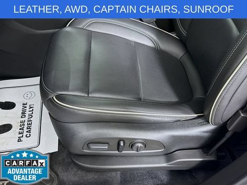 Used 2023 Chevrolet Traverse Premier AWD/4WD image 20