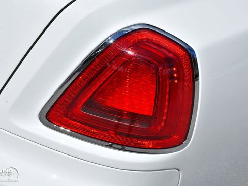 Used 2015 Rolls-Royce Ghost image 17