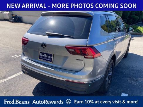 Certified 2023 Volkswagen Tiguan SE w/ Panoramic Sunroof Package AWD/4WD image 6