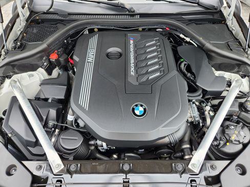 Used 2023 BMW Z4 M40i w/ Premium Package RWD image 9