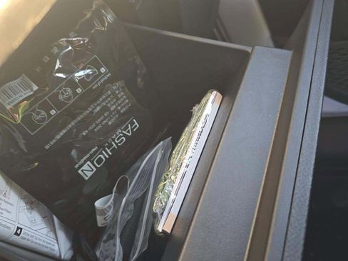 Used 2024 Jeep Wrangler Sport image 19