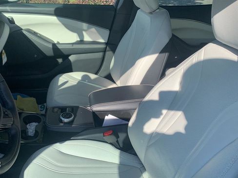Used 2022 Ford Mustang Mach-E Premium RWD image 23