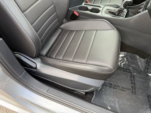 Used 2024 Volkswagen Jetta SE FWD image 32