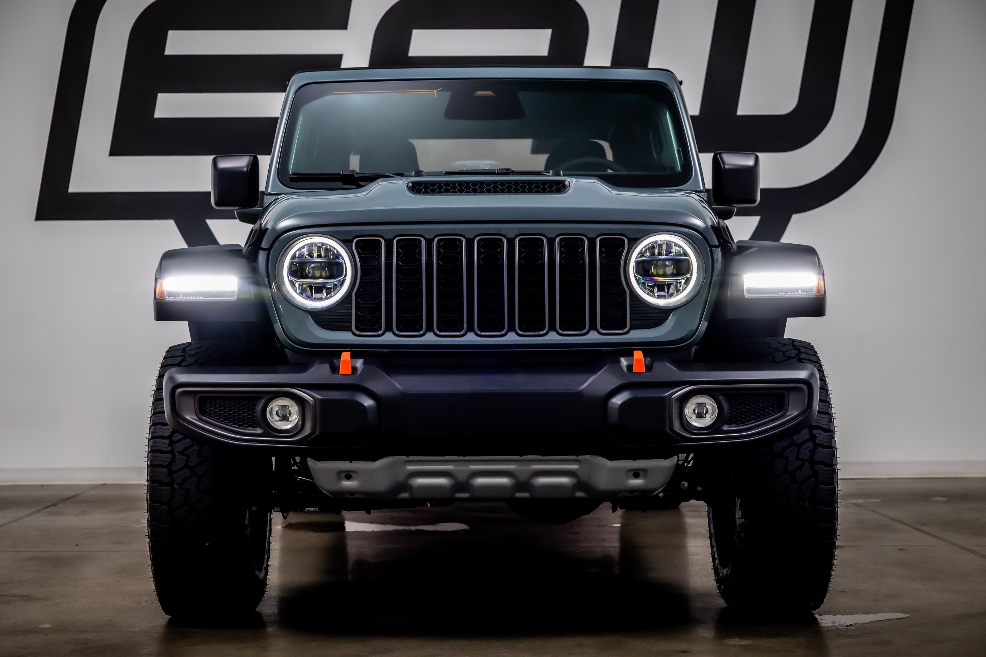 Used 2026 Jeep Gladiator Mojave AWD/4WD image 4