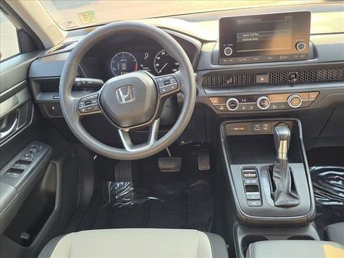 Used 2023 Honda CR-V EX image 11