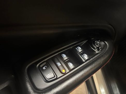 Used 2021 Jeep Compass Trailhawk AWD/4WD image 28