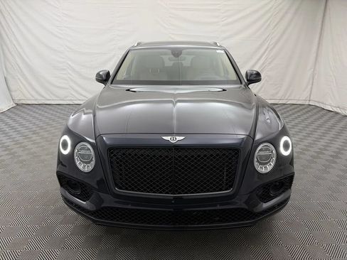 Used 2017 Bentley Bentayga AWD/4WD image 3