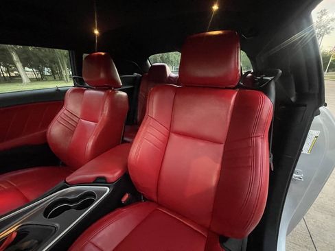 Used 2022 Dodge Challenger GT AWD/4WD image 5