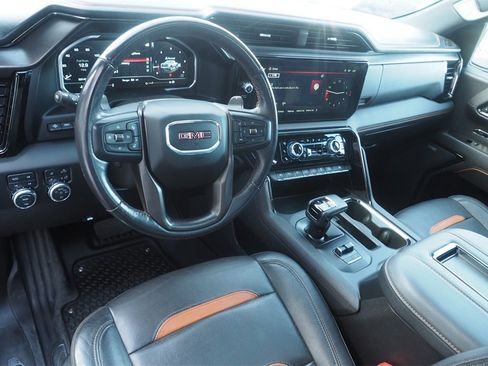 Used 2022 GMC Sierra 1500 AT4 w/ Technology Package image 10