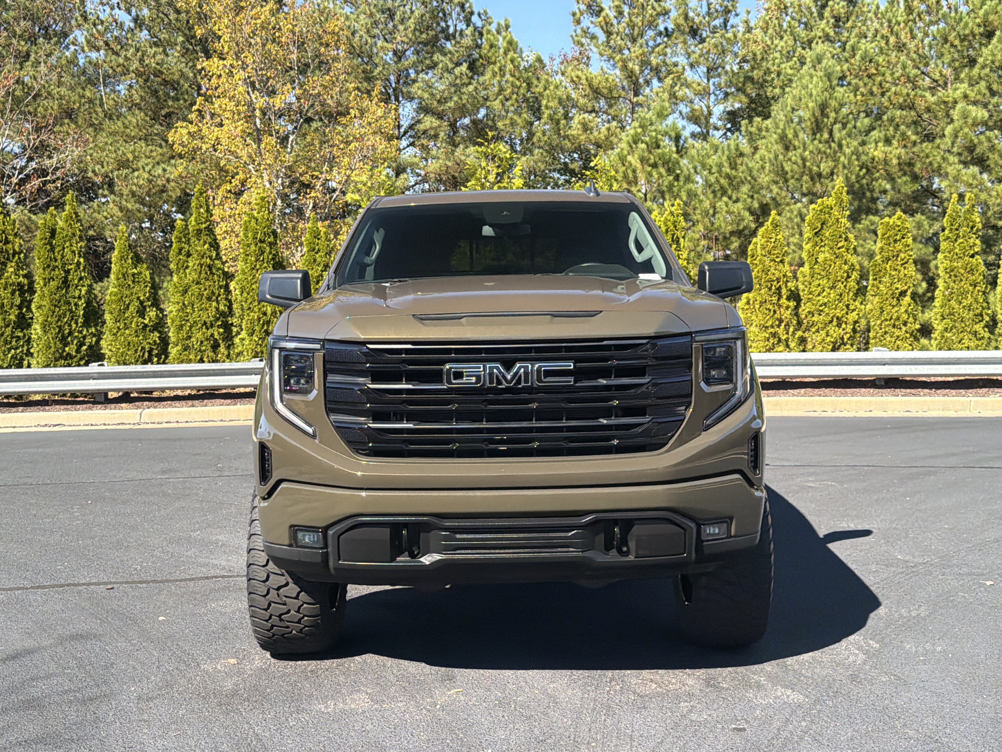 Used 2024 GMC Sierra 1500 Elevation w/ LPO, Elevation Black Package AWD/4WD image 13