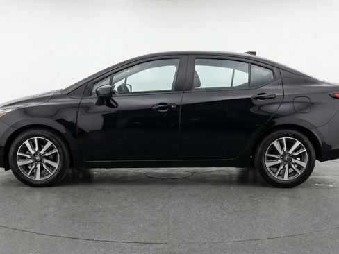 Used 2025 Nissan Versa SV image 5