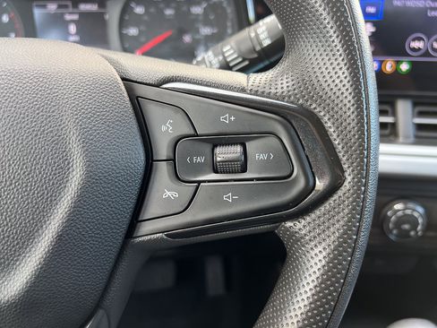 Used 2024 Chevrolet Trax LS FWD image 17