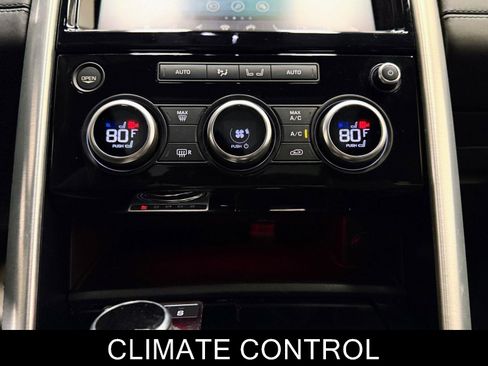 Used 2017 Land Rover Discovery HSE Luxury image 25