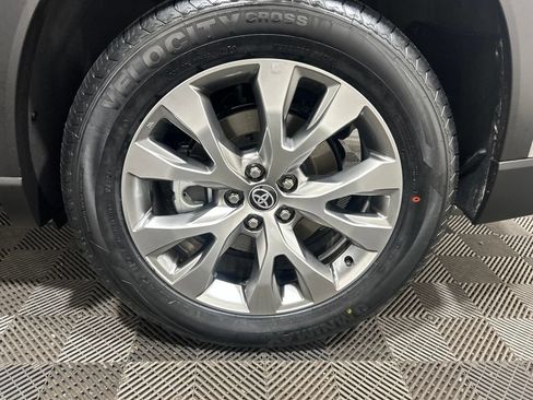 Used 2024 Toyota Grand Highlander AWD image 34
