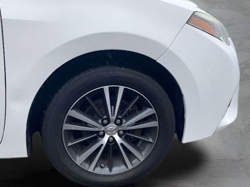 Used 2016 Toyota Corolla LE image 25